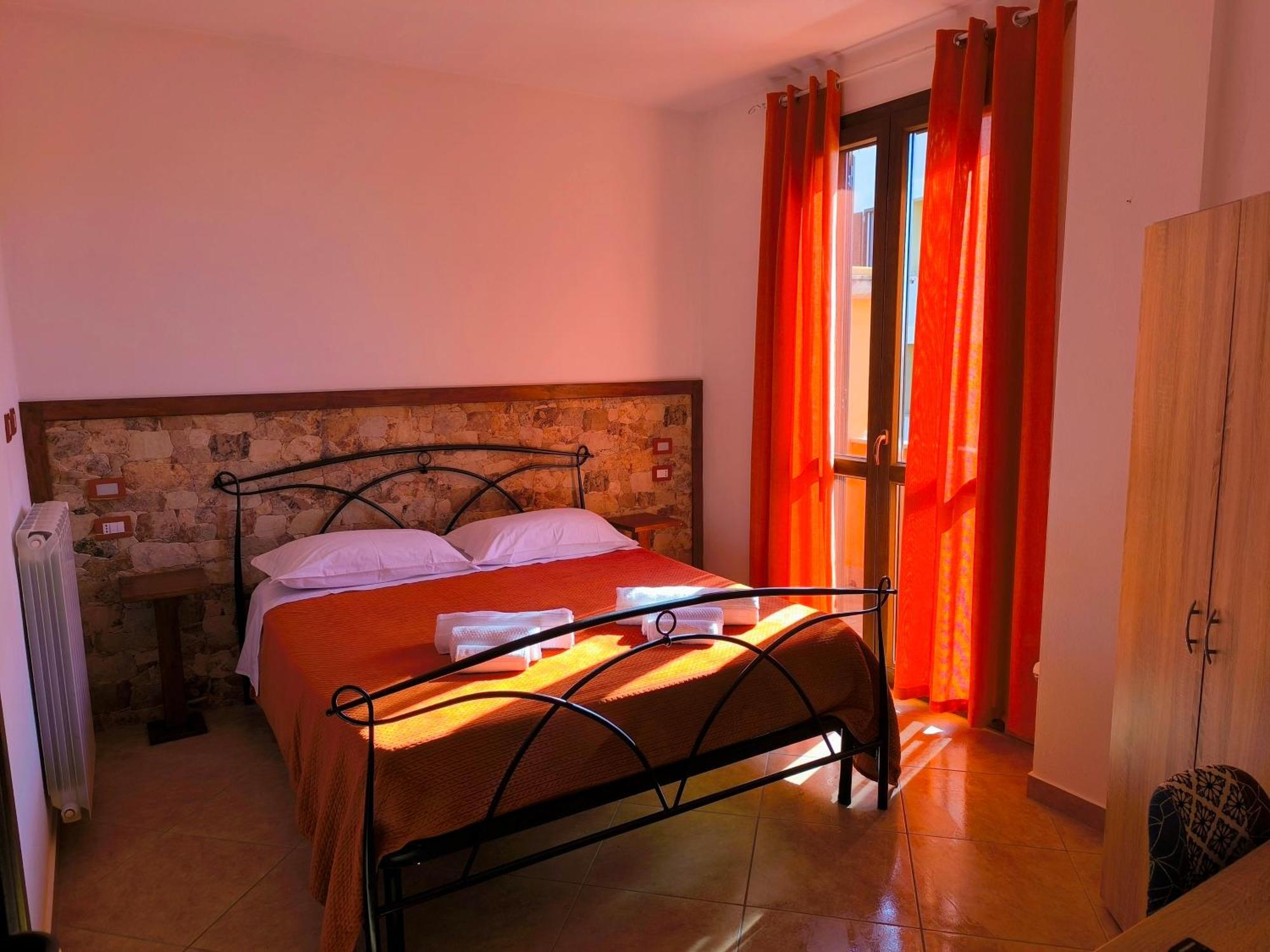 B&B Mamuthones Porto Torres Buitenkant foto