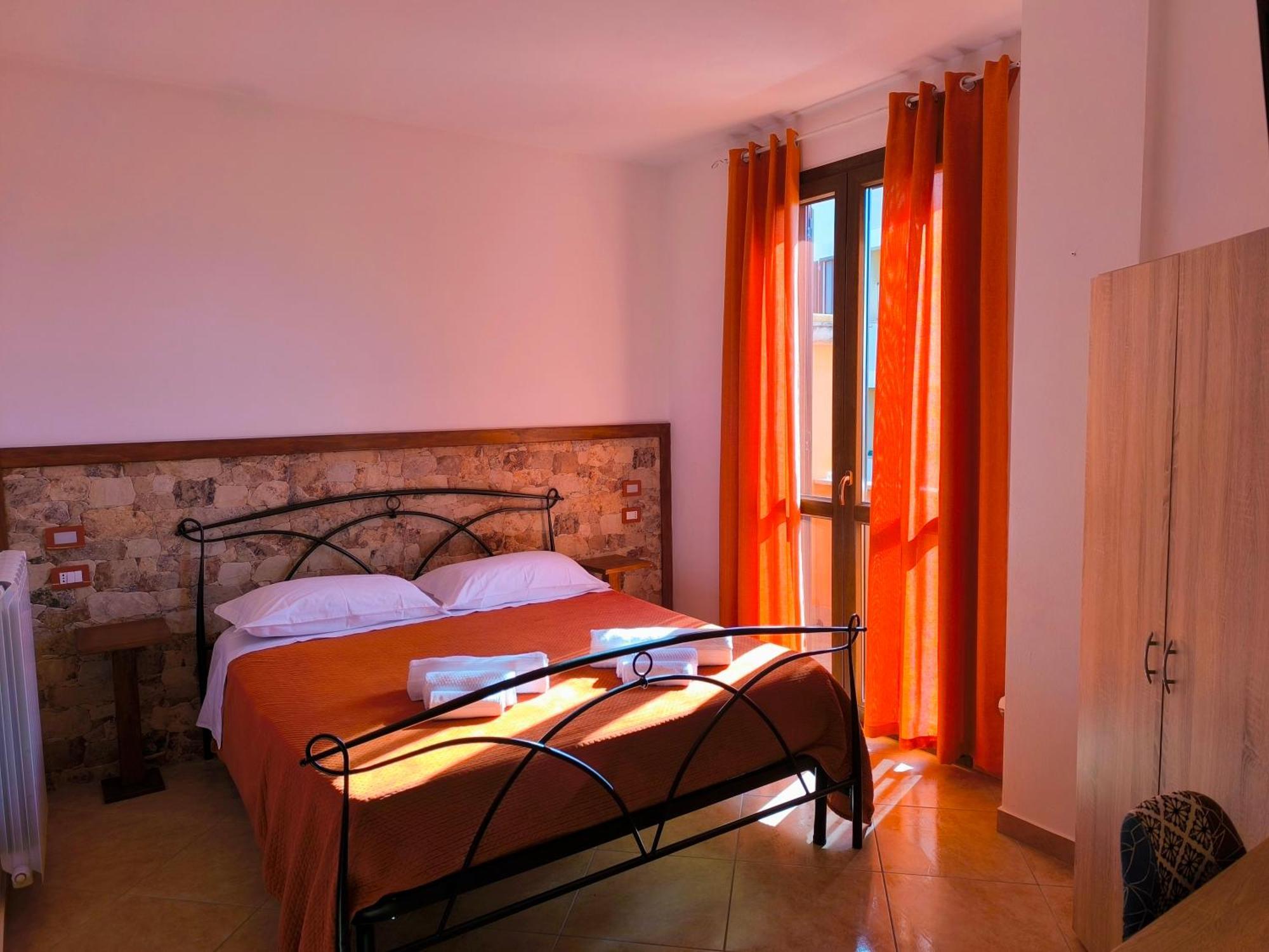 B&B Mamuthones Porto Torres Buitenkant foto